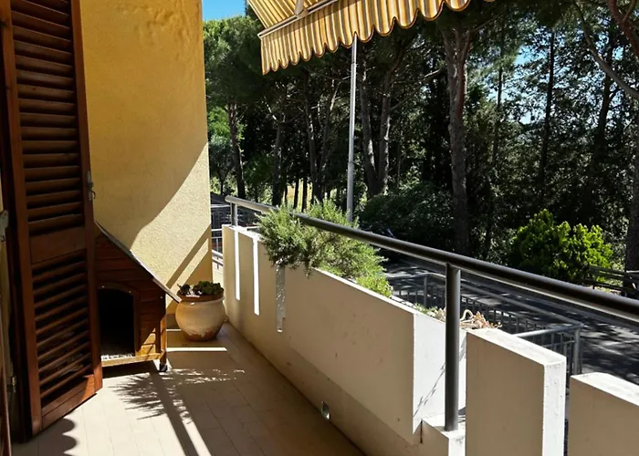 Casa Freschi * مونتيزبيرتولي